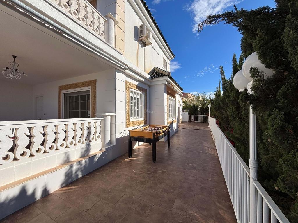 5 bed chalet in Alicante/Alacant