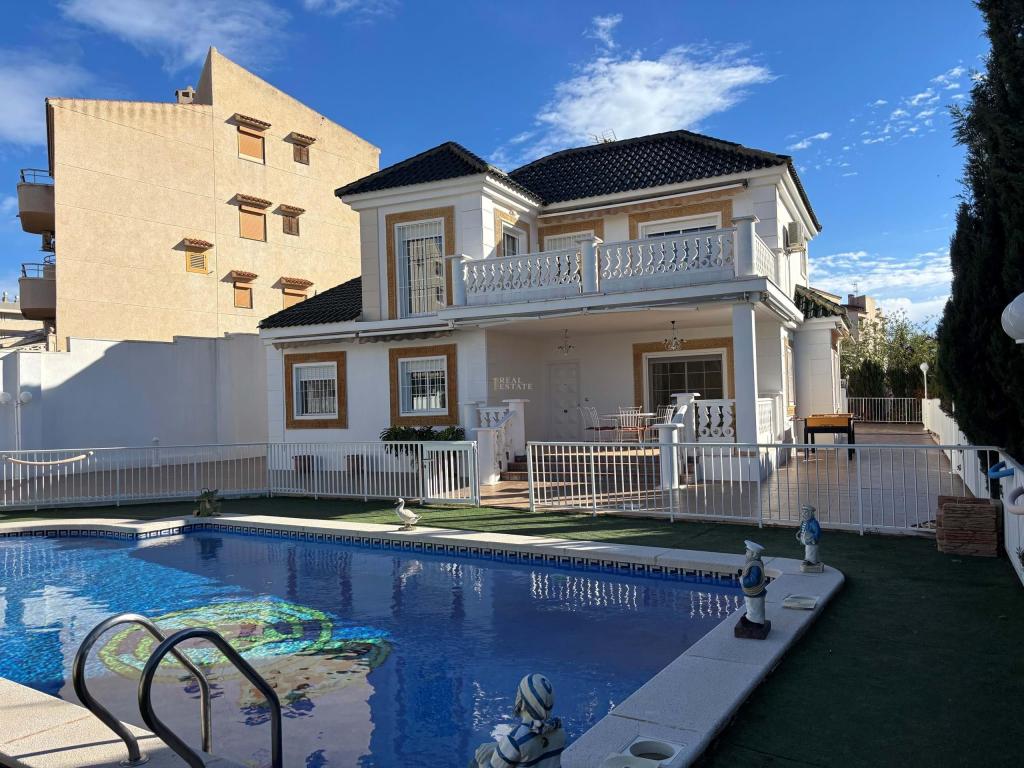 5 bed chalet in Alicante/Alacant