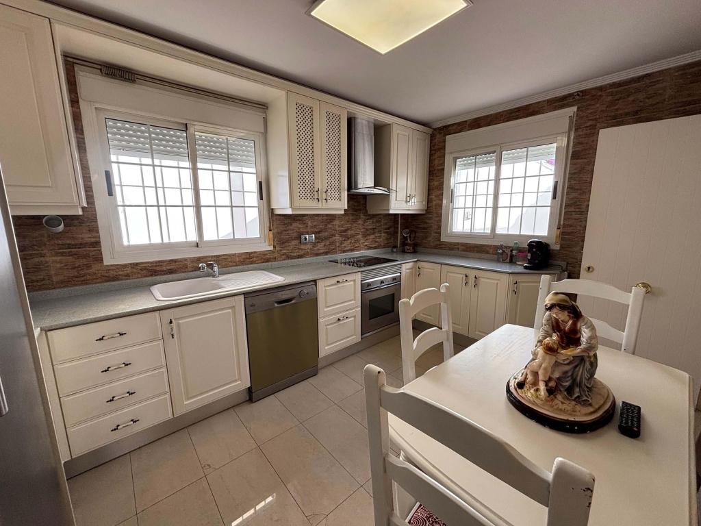 5 bed chalet in Alicante/Alacant