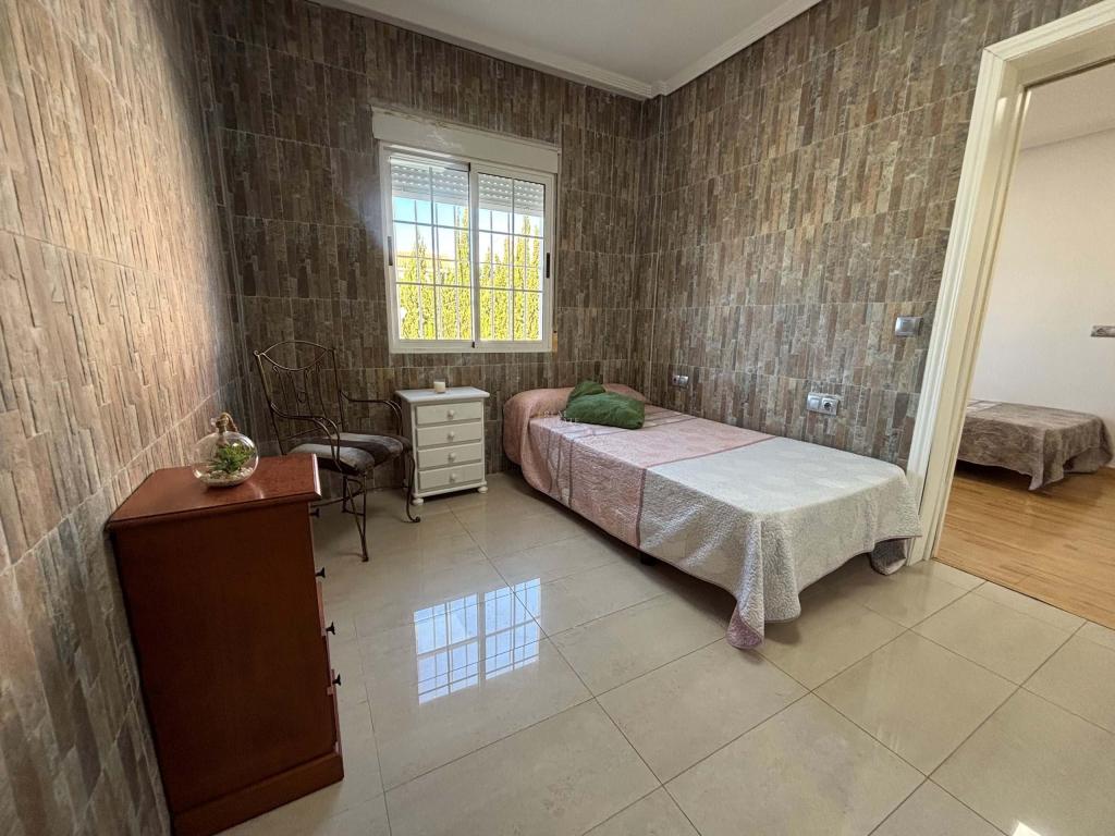 5 bed chalet in Alicante/Alacant