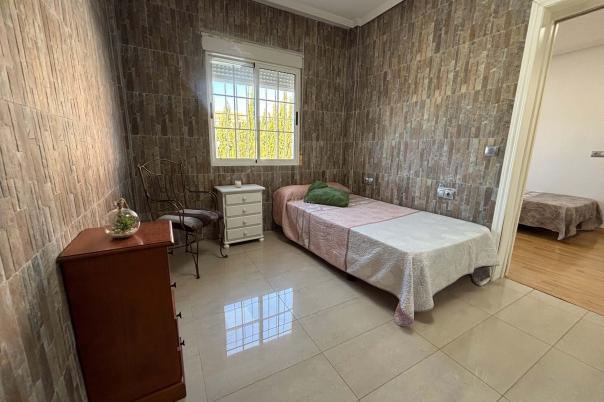 5 bed chalet in Alicante/Alacant