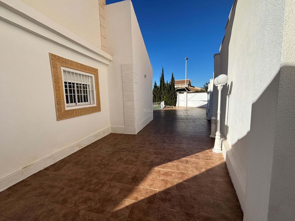 5 bed chalet in Alicante/Alacant