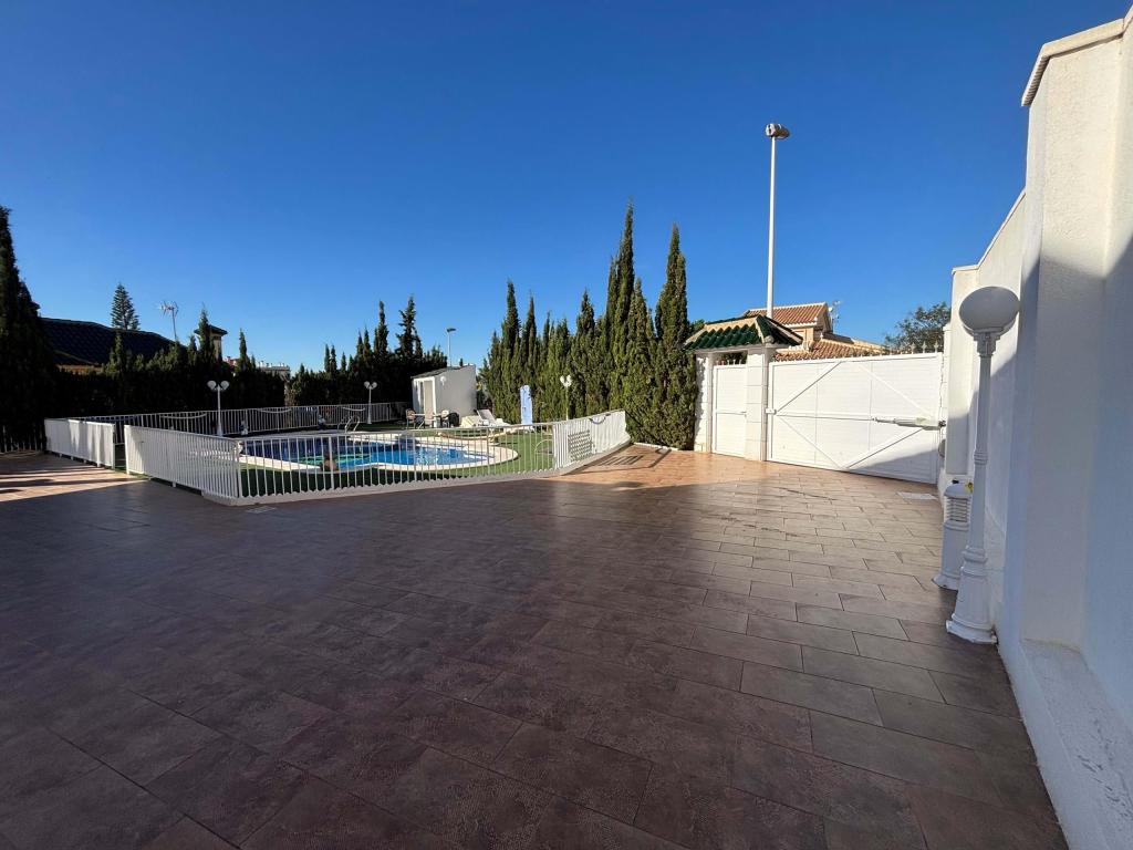 5 bed chalet in Alicante/Alacant