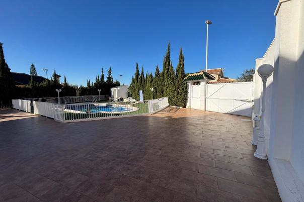 5 bed chalet in Alicante/Alacant