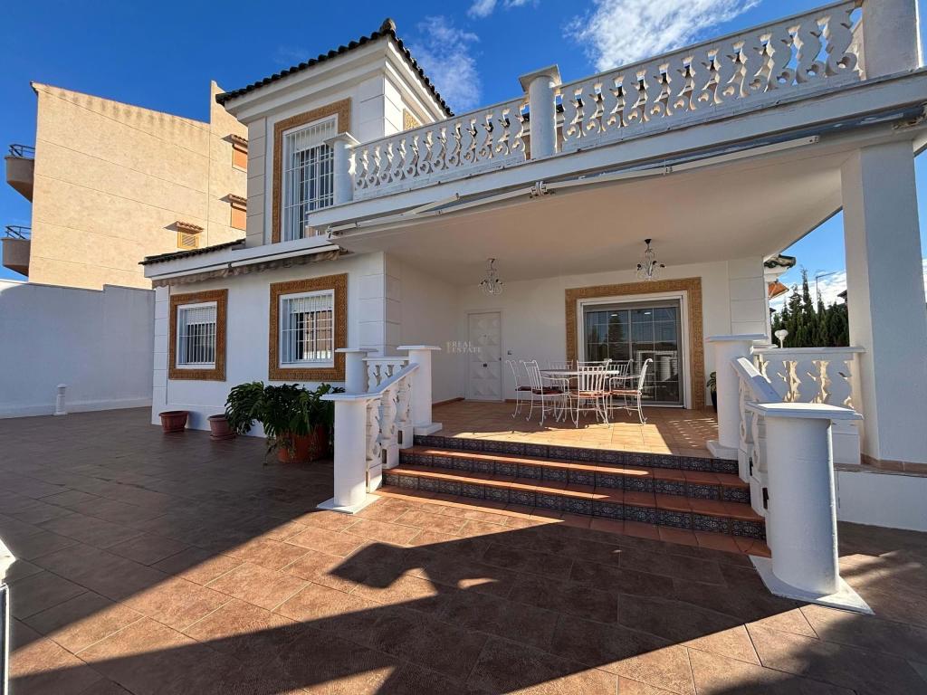 5 bed chalet in Alicante/Alacant
