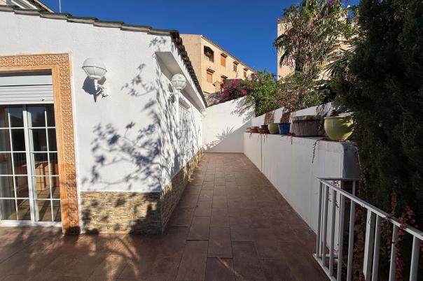 5 bed chalet in Alicante/Alacant