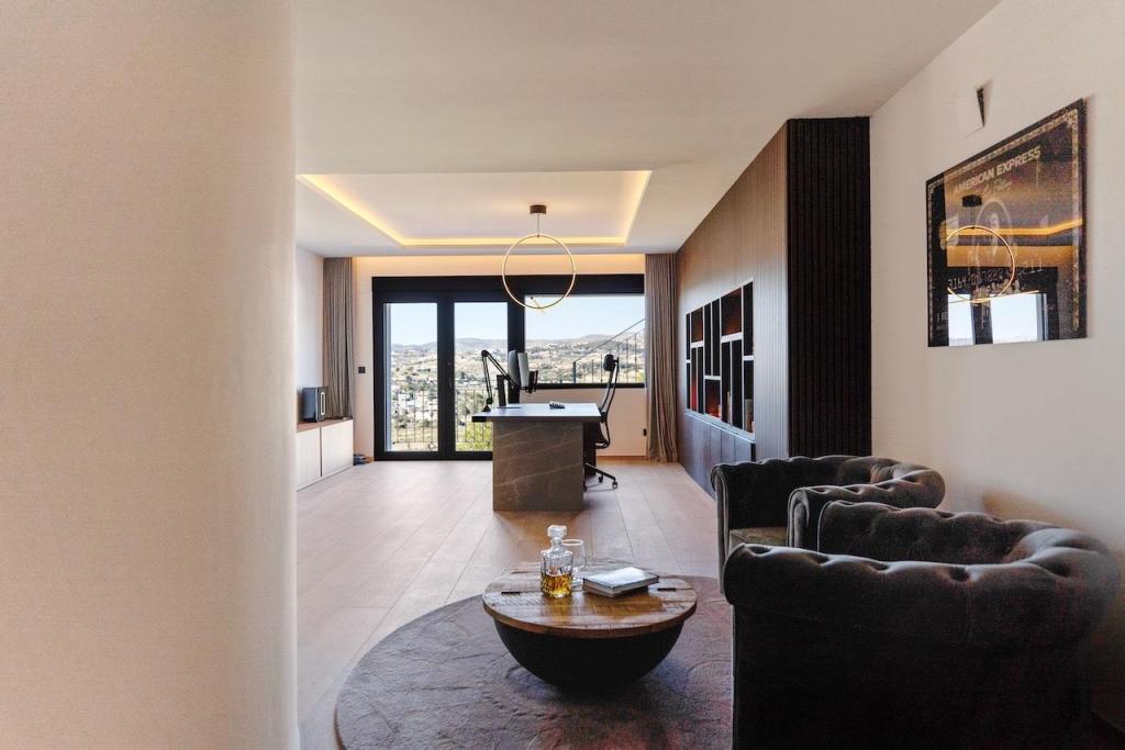 4 bed villas in Moraira