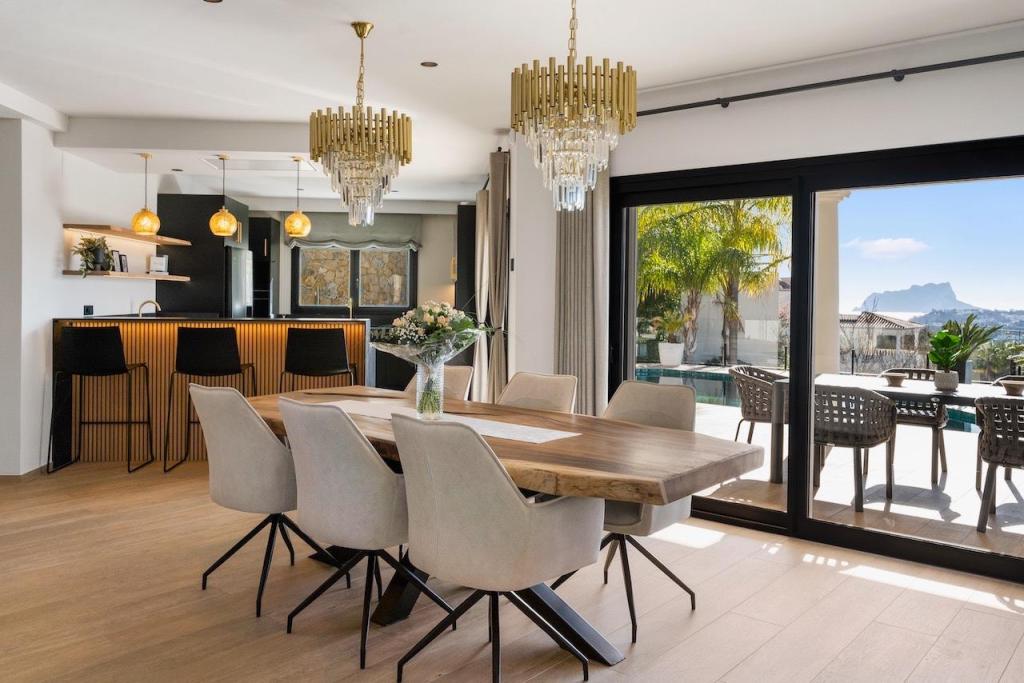 4 bed villas in Moraira