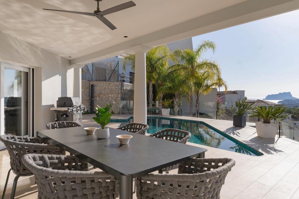4 bed villas in Moraira