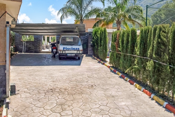 11 bed villa in Denia