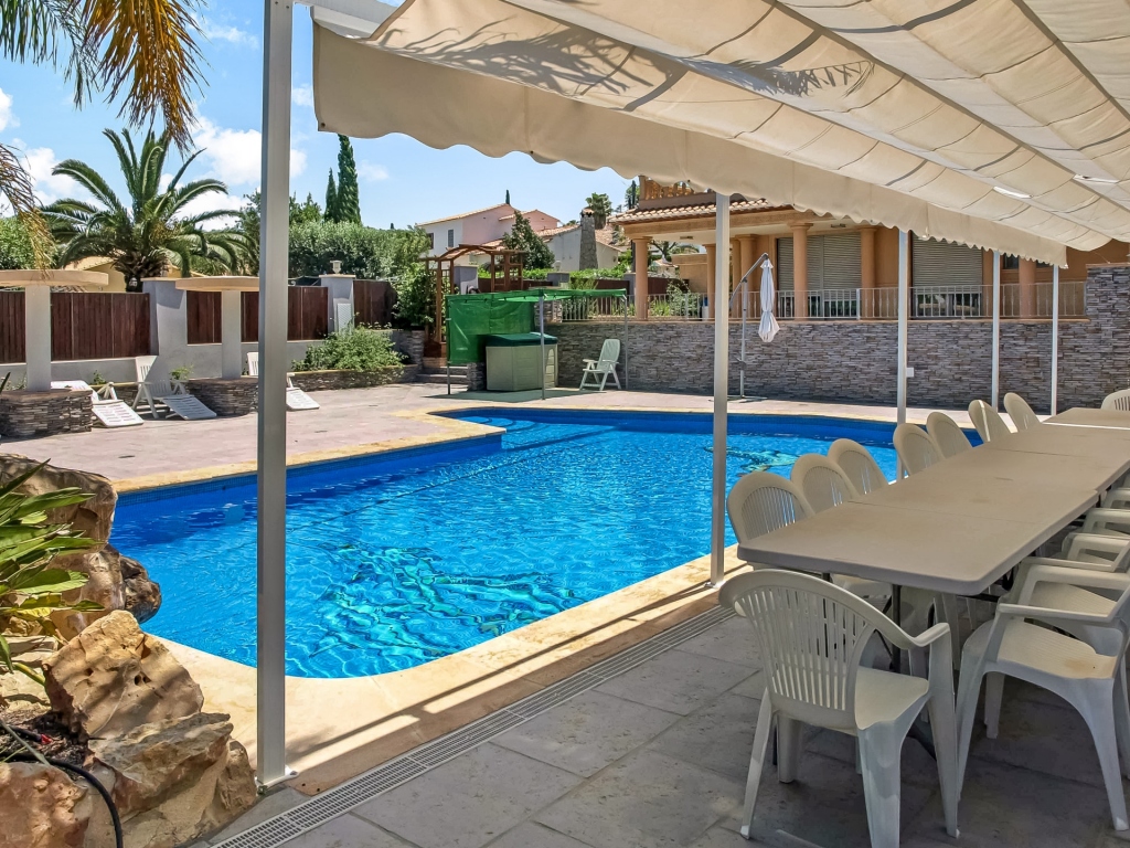 11 bed villa in Denia