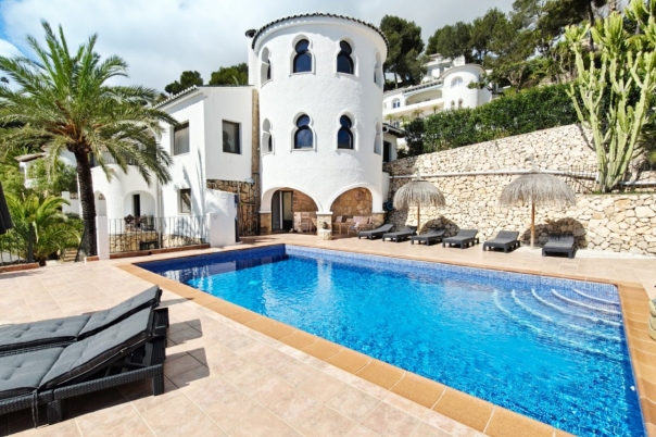 4 bed villa in Moraira