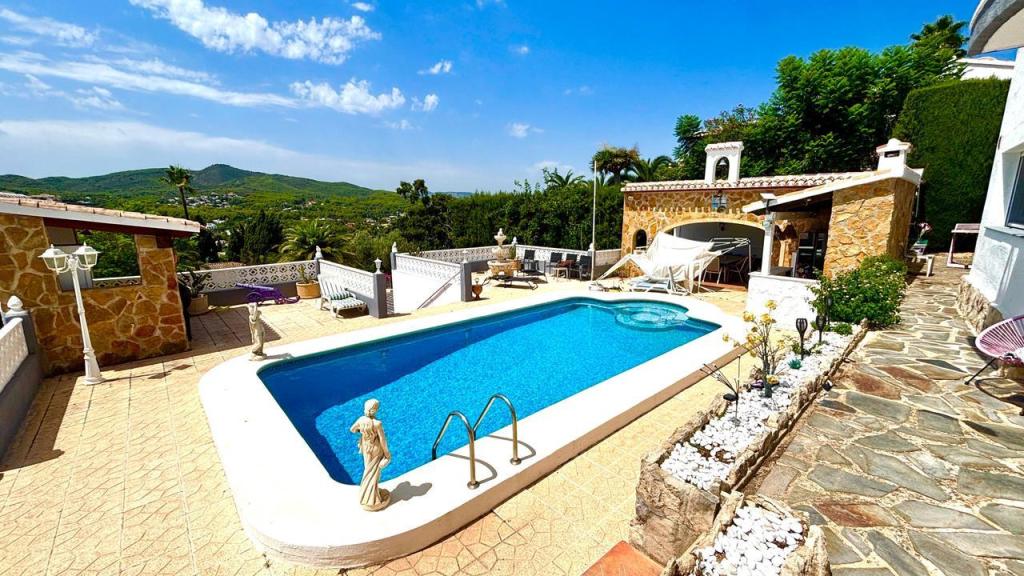 6 bed villa in Jávea
