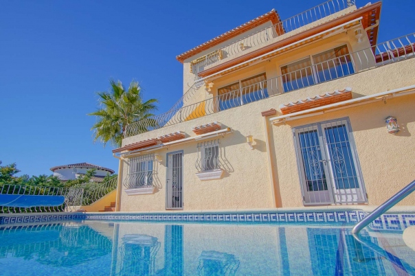 5 bed villa in Pego