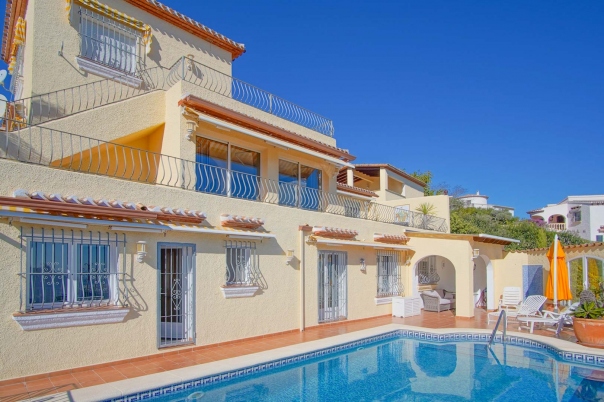5 bed villa in Pego