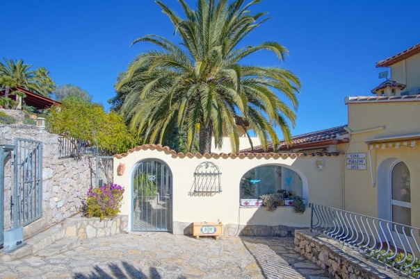 5 bed villa in Pego