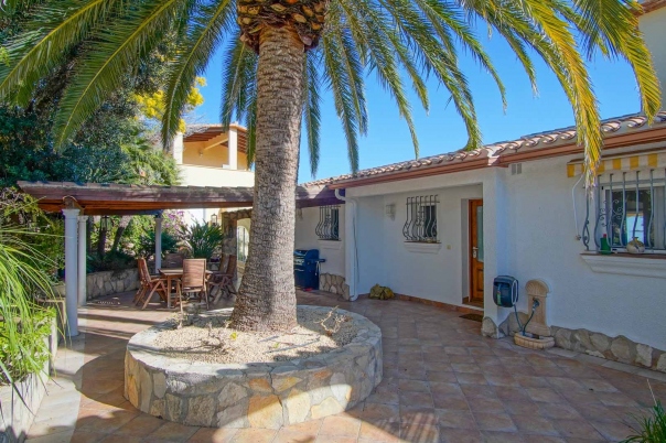 5 bed villa in Pego