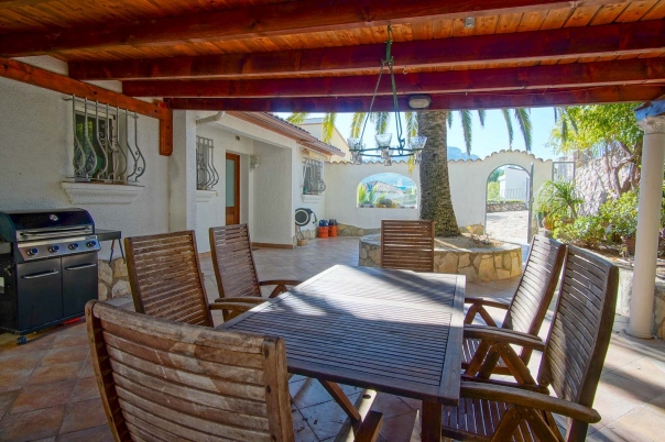 5 bed villa in Pego