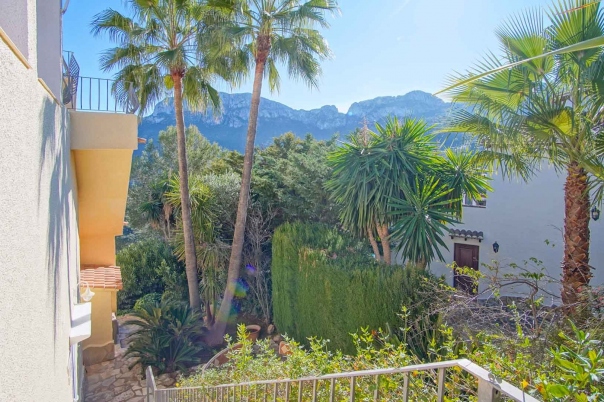 5 bed villa in Pego