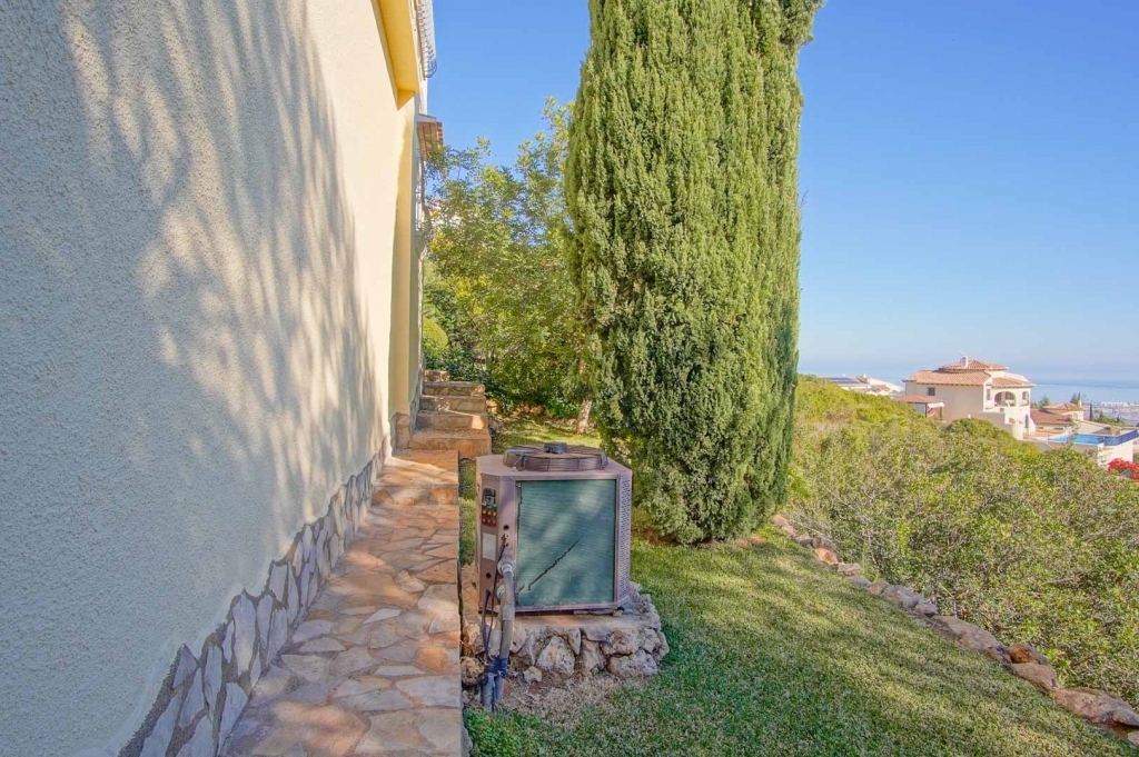 5 bed villa in Pego