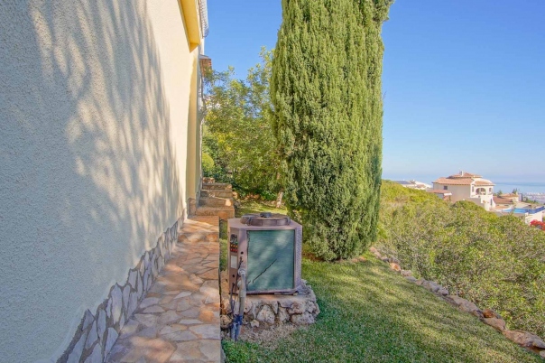 5 bed villa in Pego