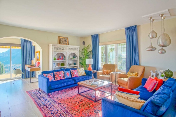 5 bed villa in Pego