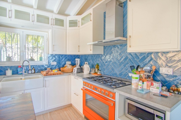 5 bed villa in Pego