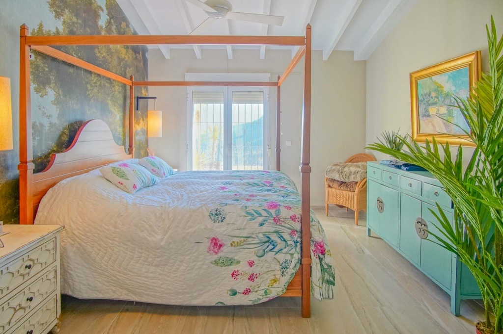 5 bed villa in Pego