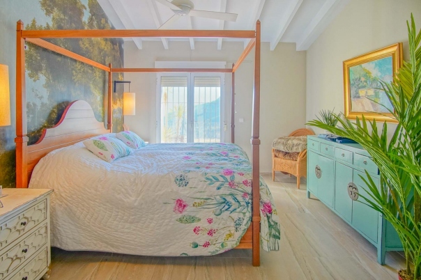 5 bed villa in Pego
