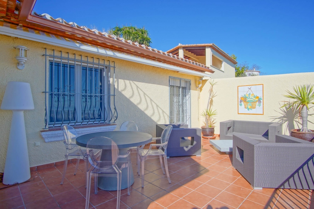 5 bed villa in Pego