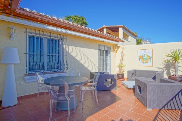 5 bed villa in Pego