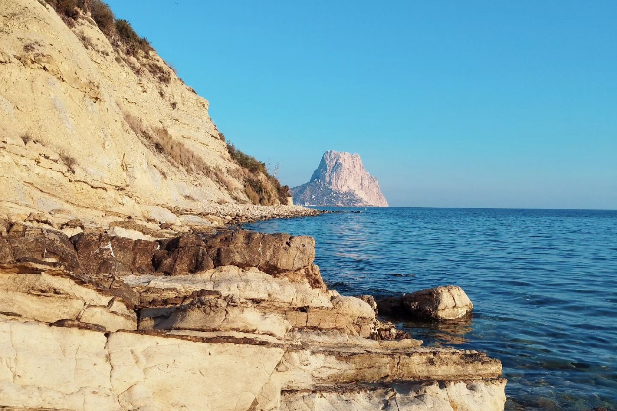 Playa Puerto Blanco - Calpe