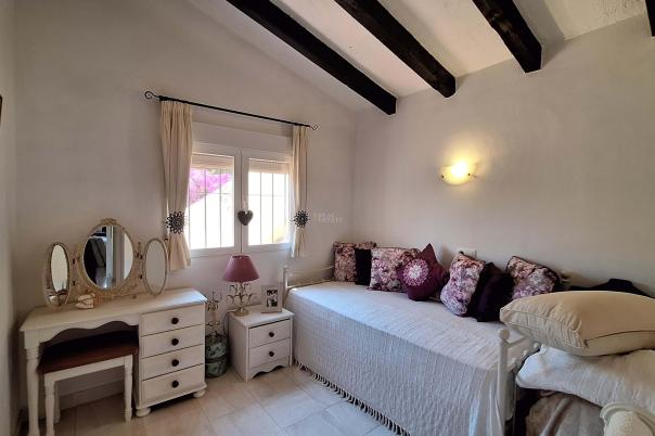6 bed villa in Orba