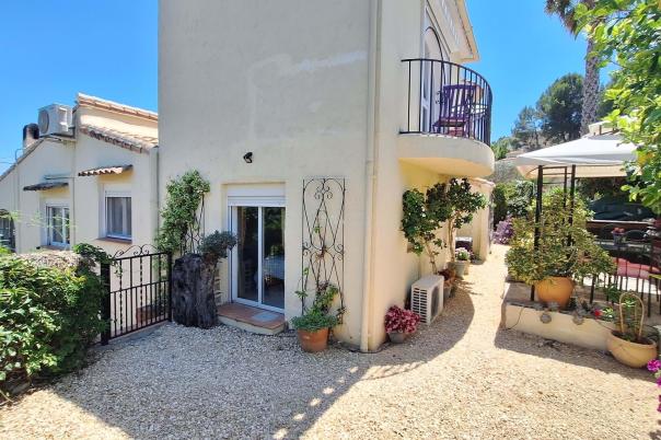 6 bed villa in Orba