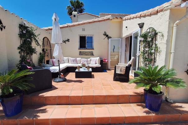 6 bed villa in Orba