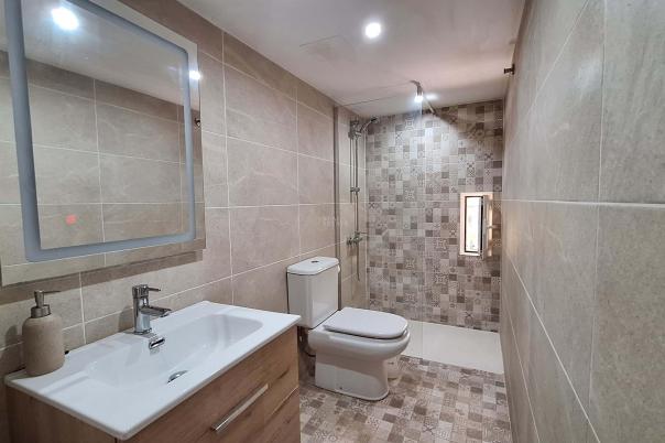 6 bed villa in Orba