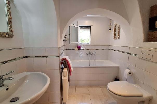 6 bed villa in Orba