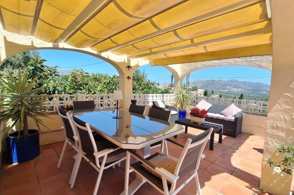 6 bed villa in Orba