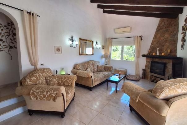 6 bed villa in Orba