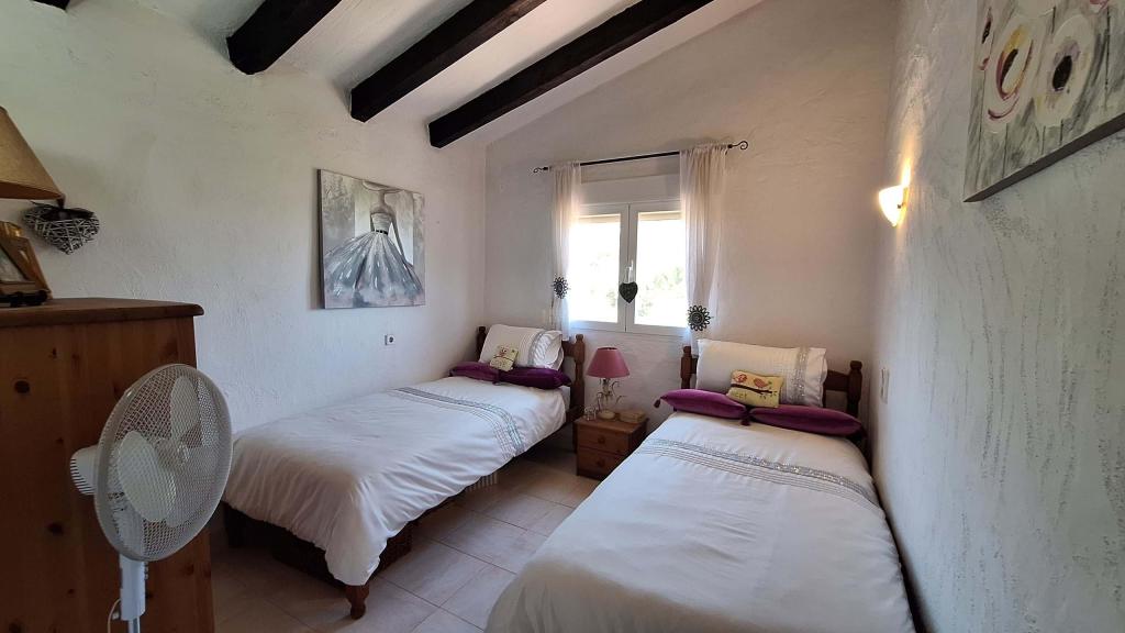 6 bed villa in Orba