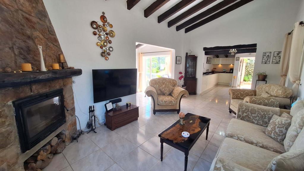 6 bed villa in Orba