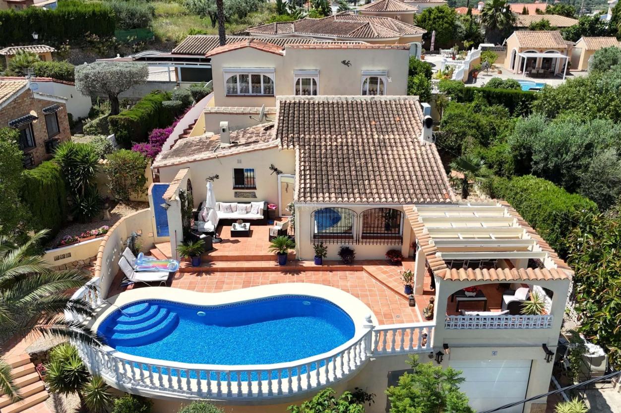 6 bed villa in Orba