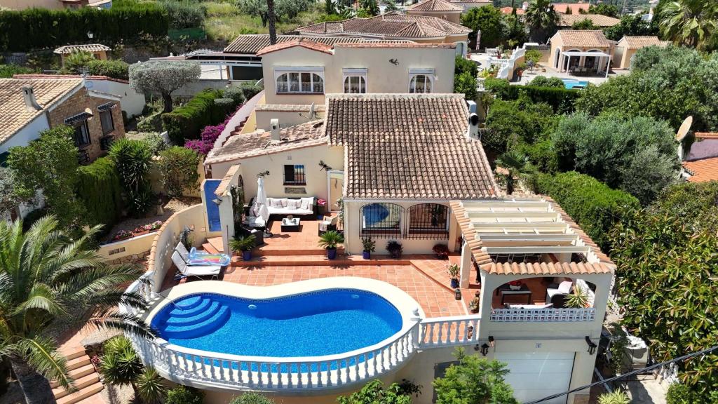 6 bed villa in Orba