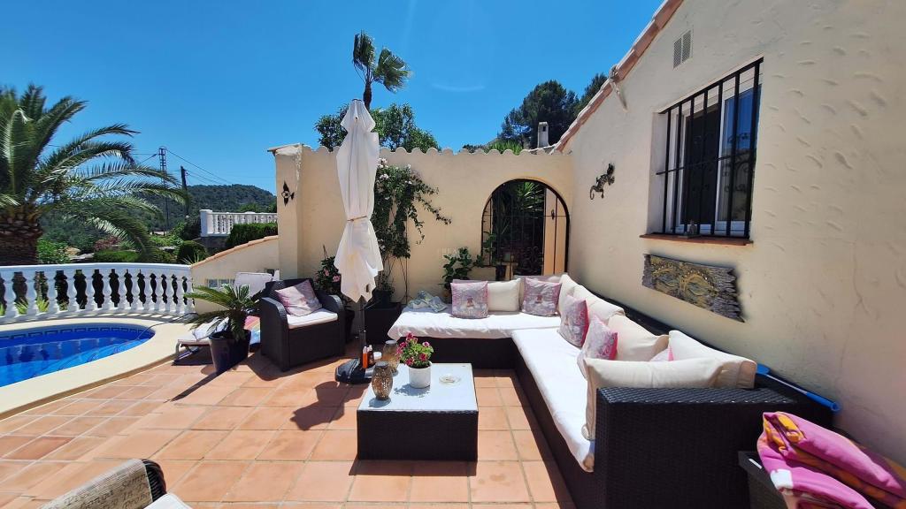 6 bed villa in Orba