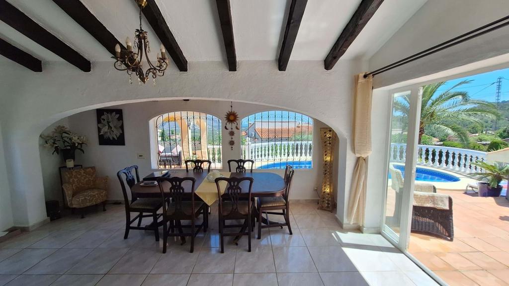 6 bed villa in Orba