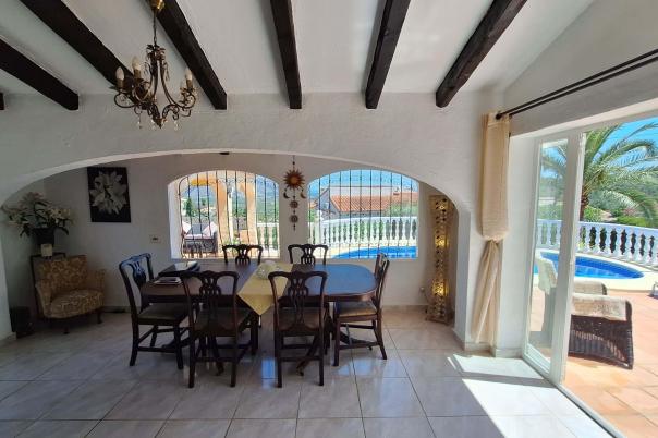 6 bed villa in Orba