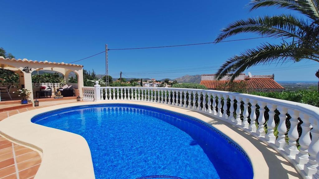 6 bed villa in Orba