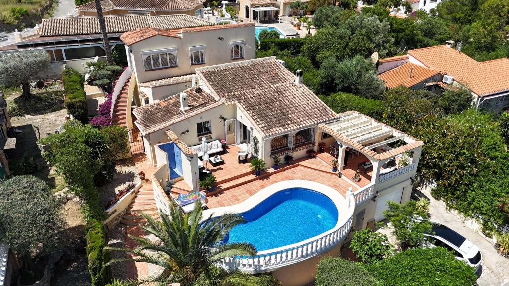 6 bed villa in Orba