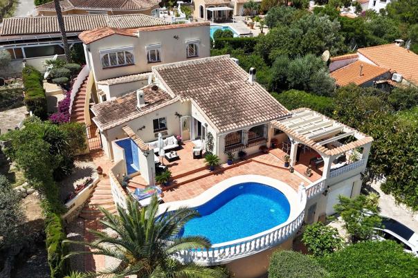 6 bed villa in Orba