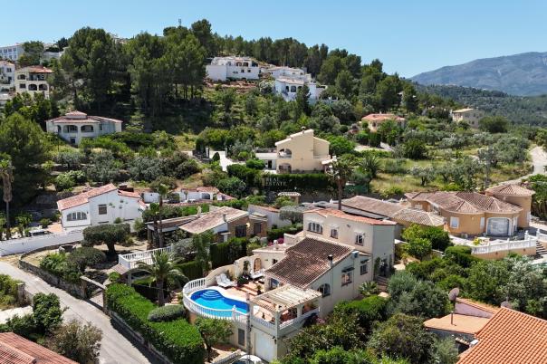 6 bed villa in Orba